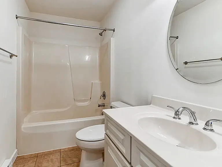 Orchard Street Apartments — Photo 10