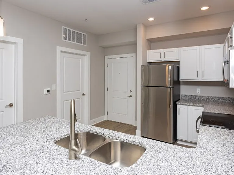Preston Valley Apartments — Photo 1