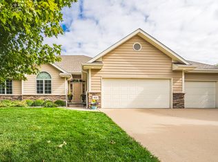 451 E Sawgrass Trl, Dakota Dunes, SD 57049