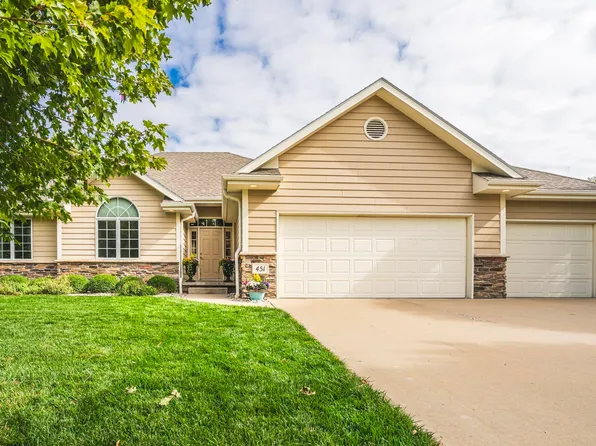 451 E Sawgrass Trl, Dakota Dunes, SD 57049