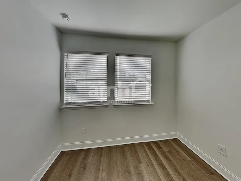 125 Hickory Pointe Rd — Photo 8