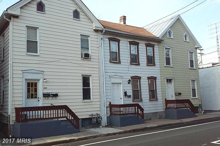 1st image of 135 N Mulberry St