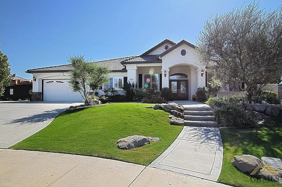 5702 Sunny Hills Ct photo 1