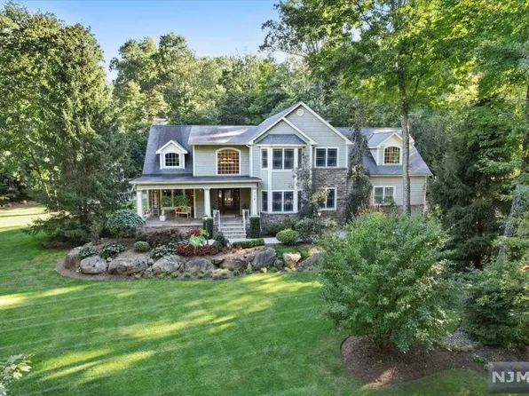 228 Myrtle Ave, Ramsey, NJ 07446