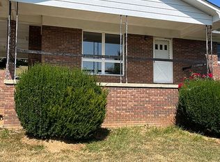 50 Rhinehart Farm Rd, Waynesville, NC 28786