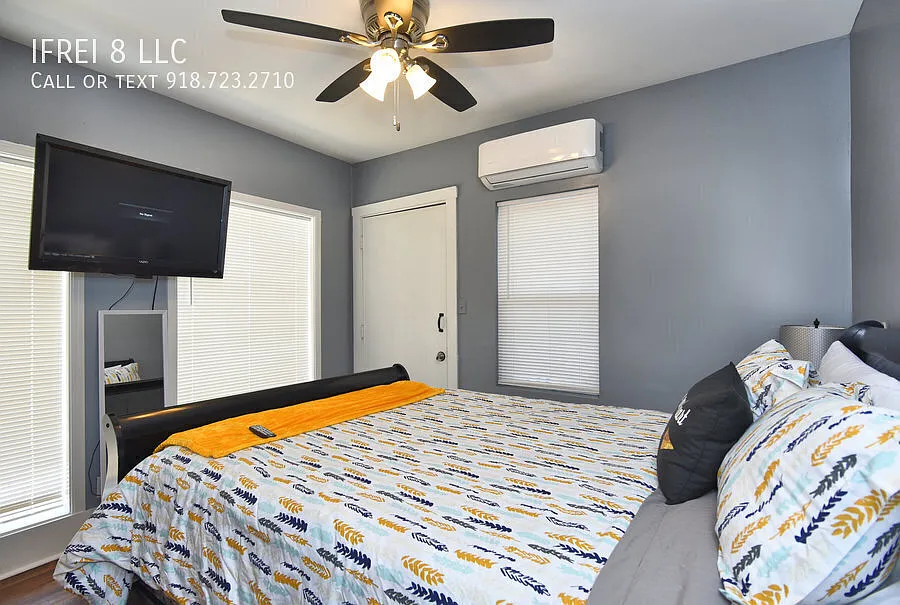 Furnished 2 bedroom one bath house by Cherry Street — Photo 4