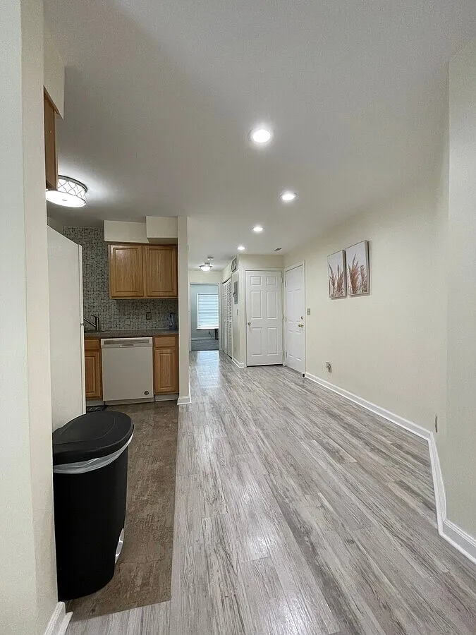 1 bed, 800 sqft, $1,750 — Photo 3