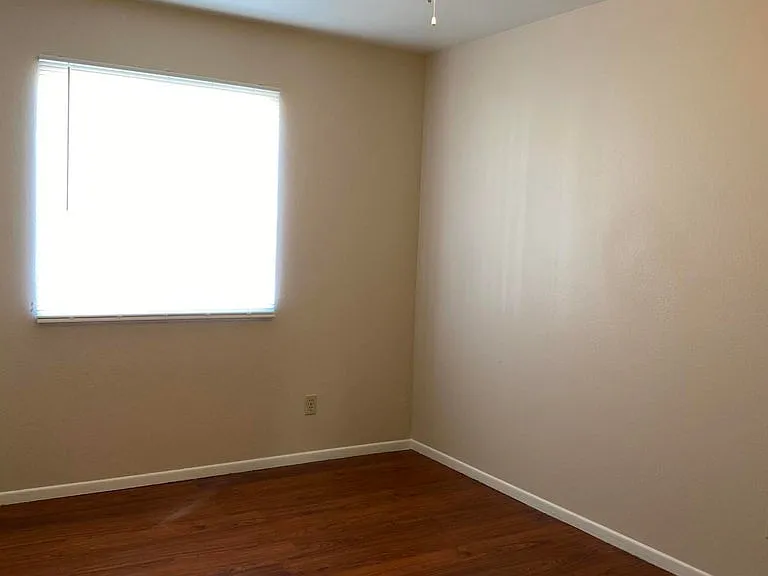 2231 W Fremont Dr — Photo 11