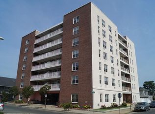 855 Broadway St, Long Beach, NY 11561