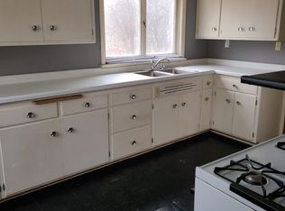 8938 W Calumet Rd, Milwaukee, WI 53224