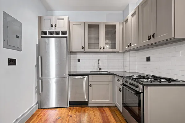 Rented by REAL New York | media 1