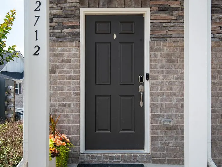 2712 Gossett Trl — Photo 3