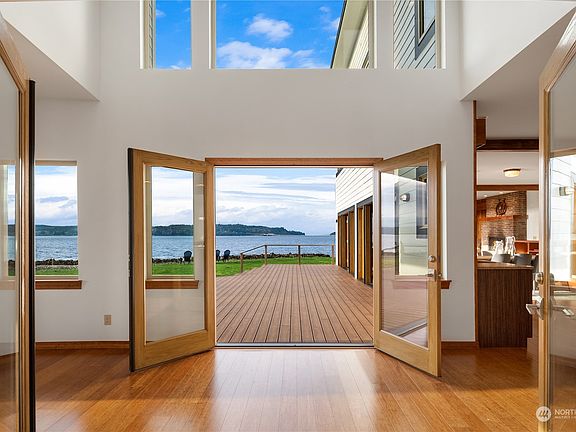 4th image of 29727 Beach Drive NE