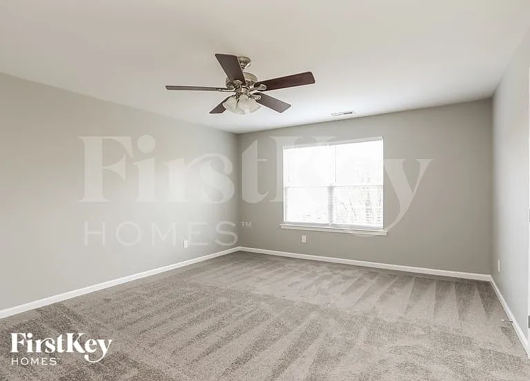 2114 Feather Ridge Dr — Photo 12