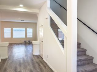 10073 Icicle Ridge Ct, Las Vegas, NV 89141