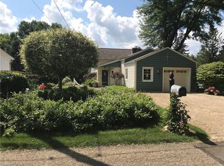 18 Cherry Dr NW, North Canton, OH 44720