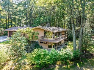 12 E Gate Rd, Smithfield, RI 02828