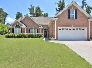 1147 Oakhurst Trl, Lawrenceville, GA 30043