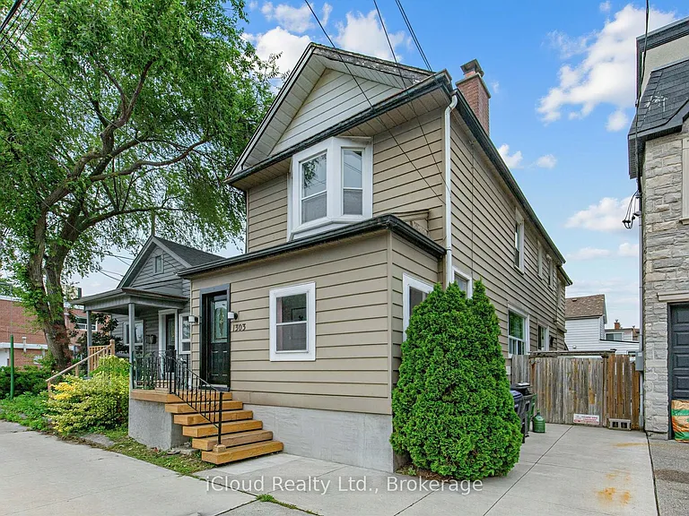 1303 Woodbine Ave — Photo 1