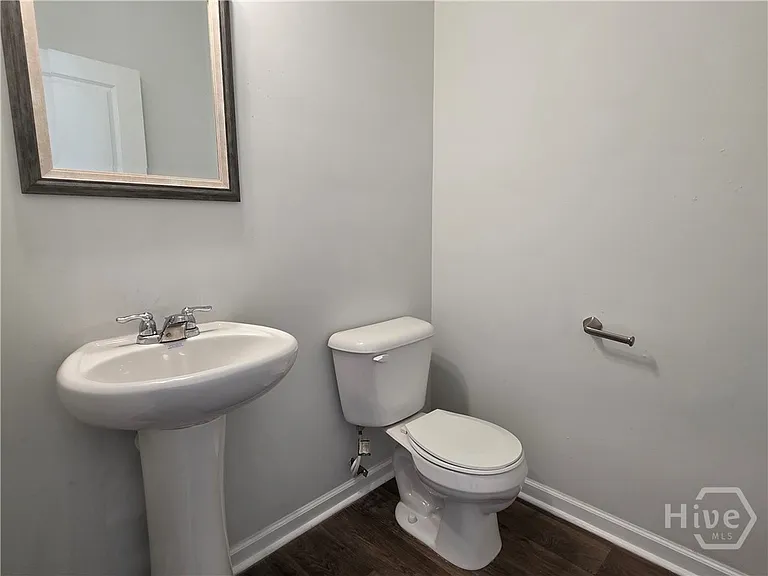 114 Troupe Dr — Photo 6