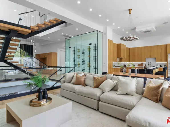 4535 Haskell Ave, Encino, CA 91436