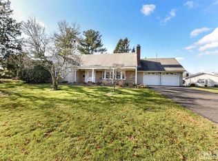 8 Appletree Dr, Matawan, NJ 07747