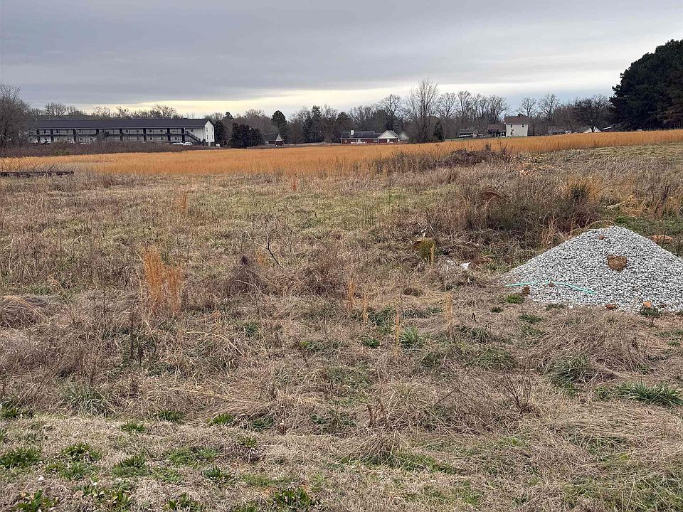 1st image of 60 Green Rd