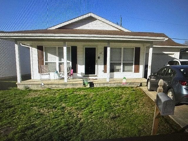 1st image of 62 River Dr