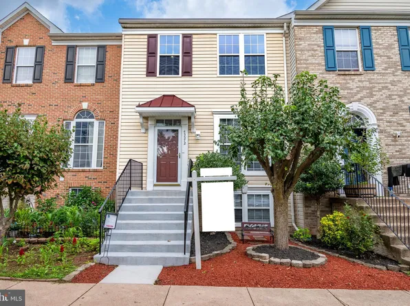 45572 Grand Central Sq, Sterling, VA 20166