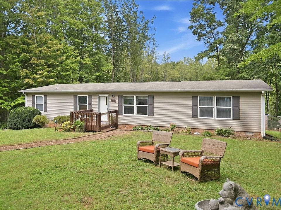 1st image of 682 Piney Mountain Ln