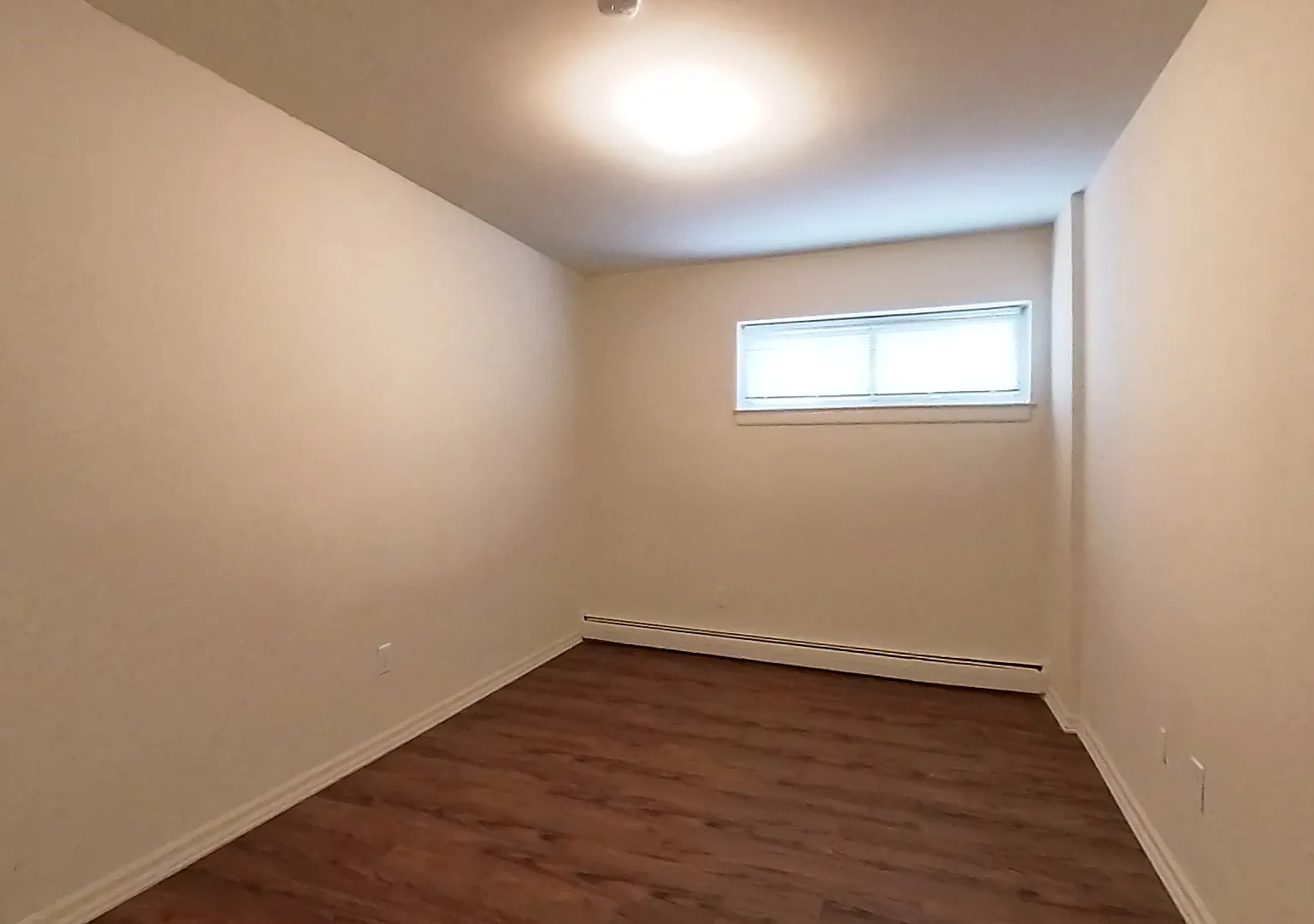 2 bed, 1.5 bath, 1000 sqft, $1,575 — Photo 2