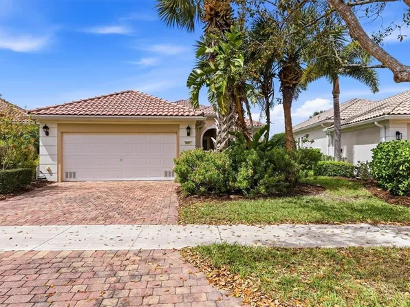 5894 Benevento Dr, Sarasota, FL 34238