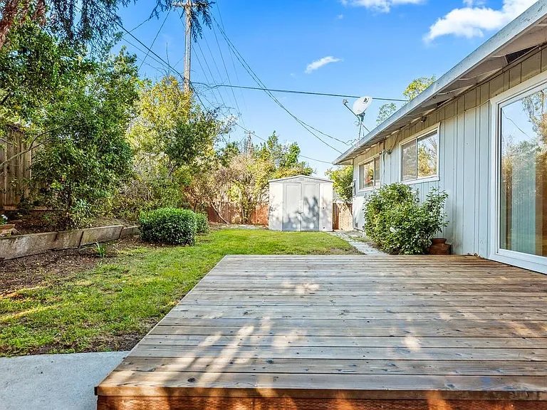761 San Carlos Ave — Photo 25