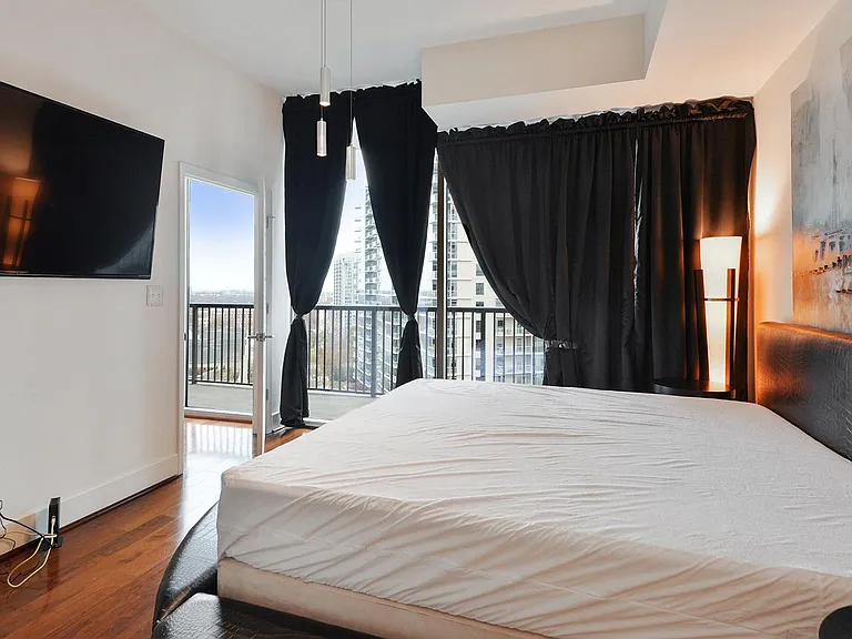 1080 Peachtree St NE #1415FURNISHED — Photo 12