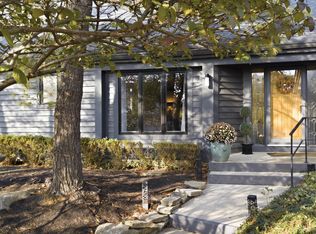 2248 Sandover Rd, Columbus, OH 43220