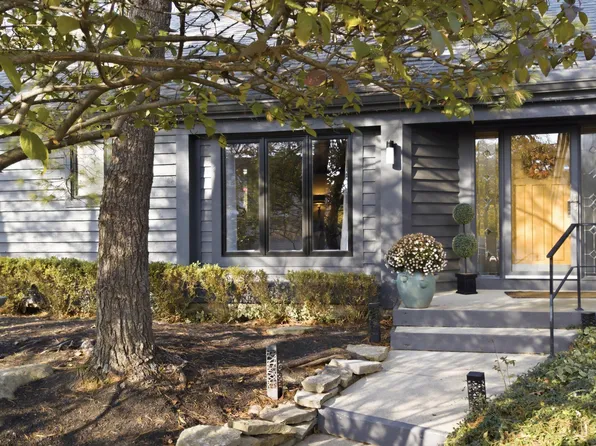 2248 Sandover Rd, Columbus, OH 43220