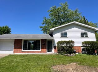 1950 Ashley Rd, Hoffman Estates, IL 60169