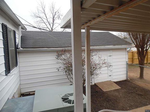 5th image of 925 S Home St