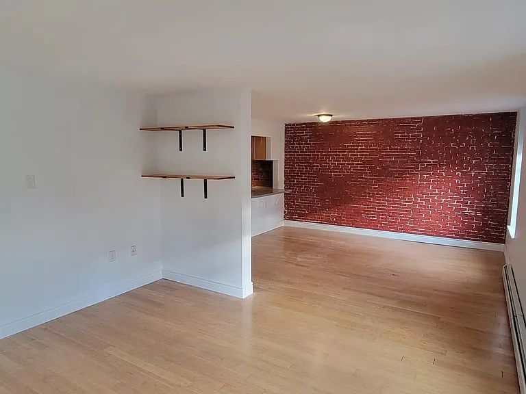 Adams Block — Photo 20
