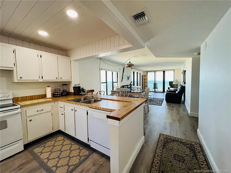 7380 S Ocean Dr #917A — Photo 5