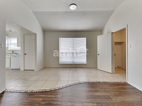 5th image of 1104 Brook Canyon Dr