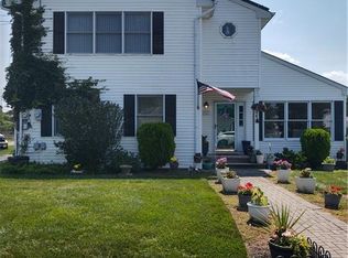 126 Moretti Ln, Edison, NJ 08817