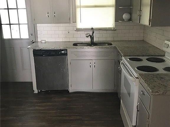 4th image of 1018 Shiels Dr