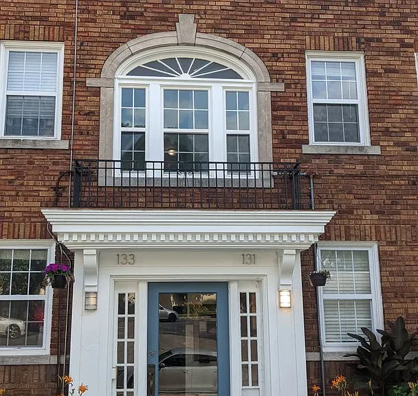 Brick House — Photo 10