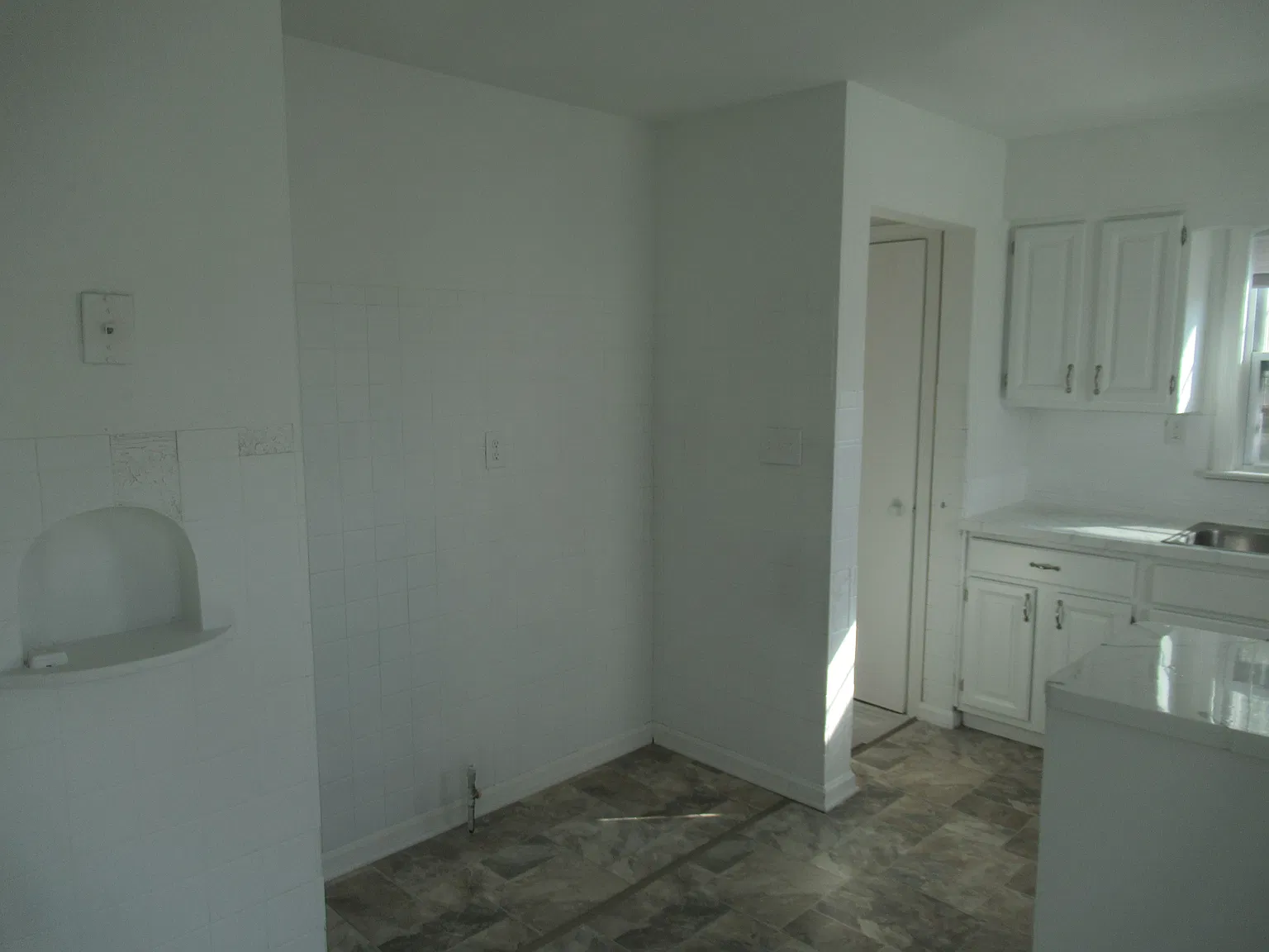 3 bed, 1310 sqft, $1,650 — Photo 3