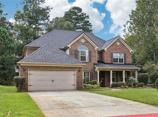 2802 Village Park Dr E, Ellenwood, GA 30294