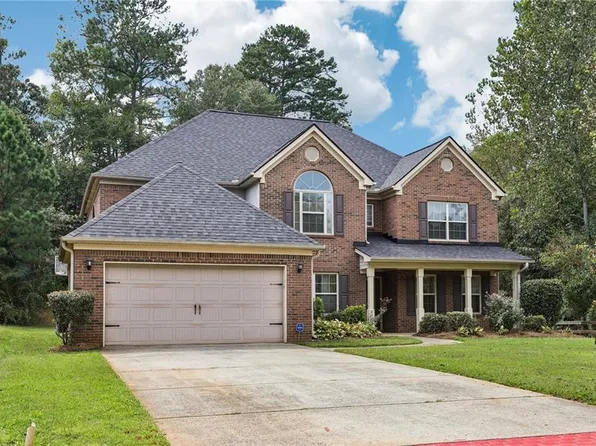 2802 Village Park Dr E, Ellenwood, GA 30294