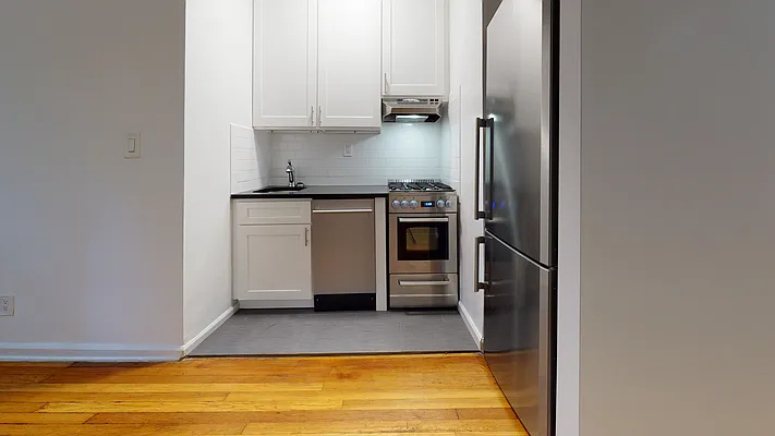 Rented by Bond New York | media 4