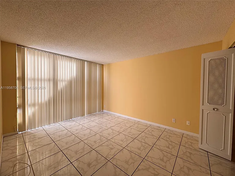 16919 N Bay Rd #117 — Photo 13