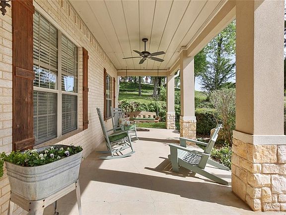 3rd image of 2223 Mountain Lakes Dr